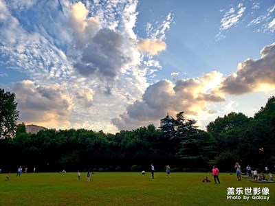 長天彩云共秋水