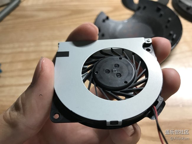 【拆解】三星第三代無線充電器拆解