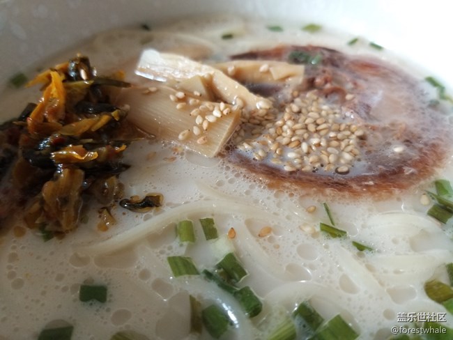 對(duì)手機(jī)的攝像又愛又恨