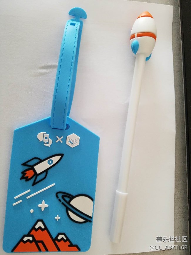 兌換的行李牌和中性筆到了