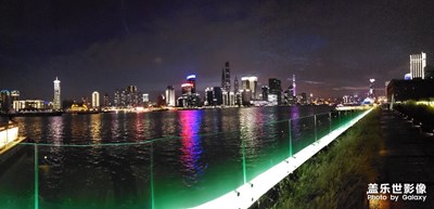 濱江夜色