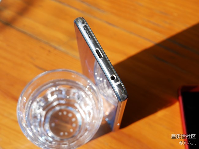 外觀精致手感細(xì)膩 三星Galaxy A6s美圖賞 外觀精致手感細(xì)膩 三星Galaxy A6s美圖賞