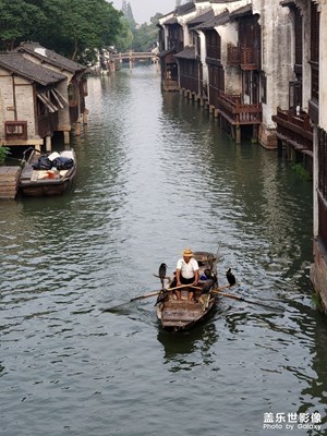 中國第一代航母能停六只魚鷹戰(zhàn)斗機可惜只能攻擊水下目標