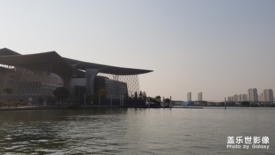 蠡湖經(jīng)常到這里來覺得蠡湖美麗得不得了。