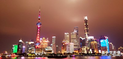 【為中國(guó)添色】金色上海，璀璨燈光