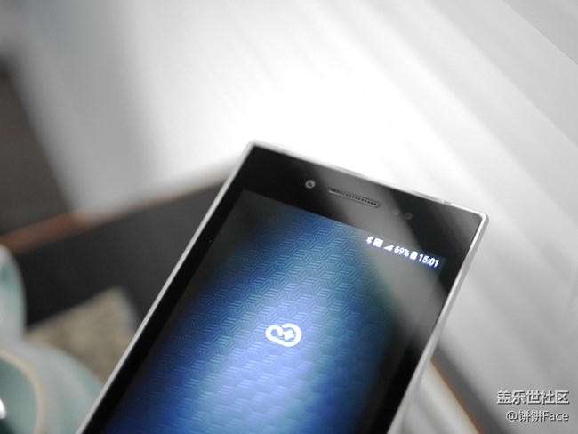 開(kāi)闔之間 風(fēng)范盡顯 三星W2019美圖賞