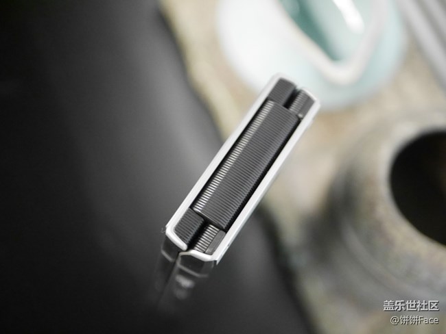 開(kāi)闔之間 風(fēng)范盡顯 三星W2019美圖賞