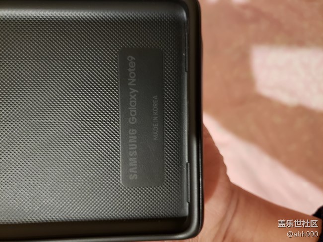 行李箱手機(jī)殼使用10天后無(wú)奈把它換下