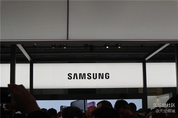 針對(duì)開(kāi)發(fā)者 三星手機(jī)即將獲得完整的Linux發(fā)行版支持