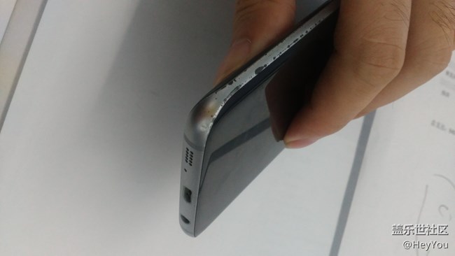 【急】s7edge充電時屏幕右下角跳動閃爍，好怕怕【視頻】