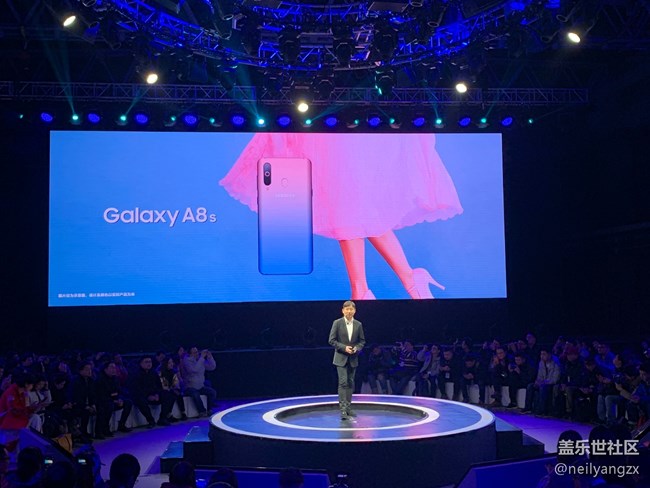 筑夢(mèng)音樂(lè)，成就年輕精英！三星發(fā)布A8s