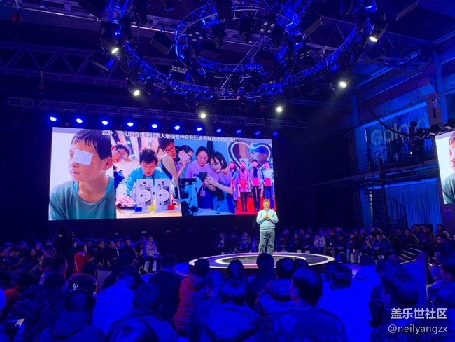 筑夢(mèng)音樂(lè)，成就年輕精英！三星發(fā)布A8s