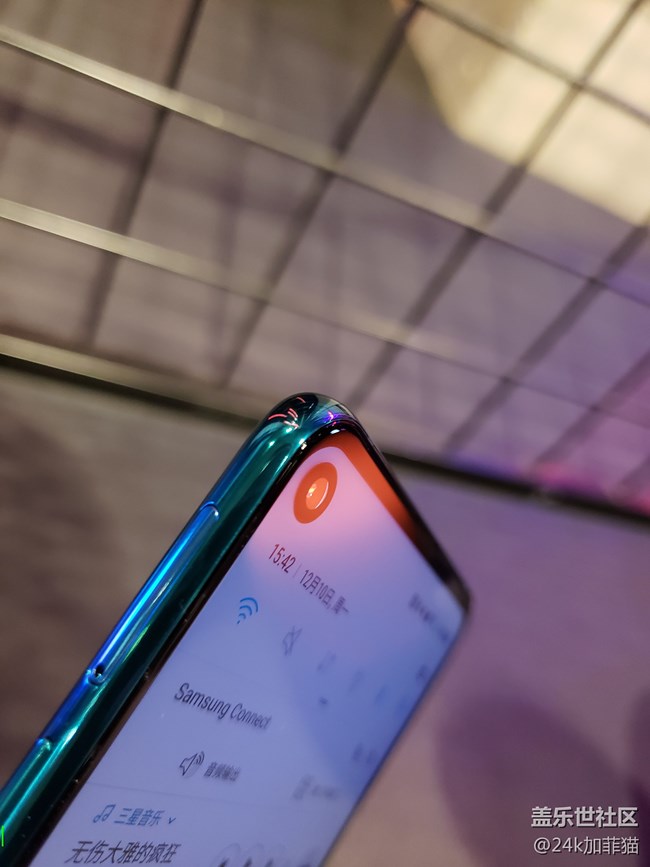 三星A8s發(fā)布會(huì)現(xiàn)場(chǎng)體驗(yàn)