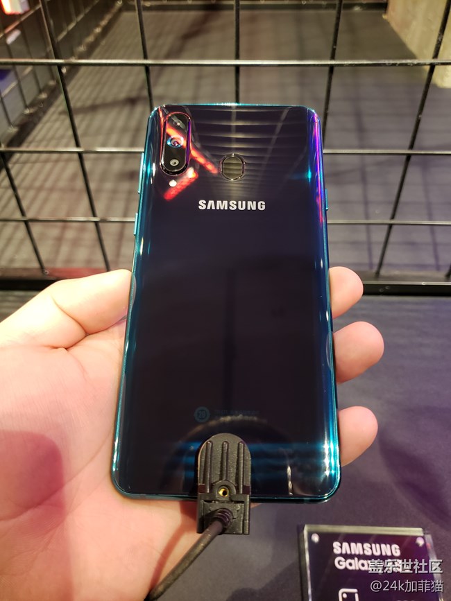 三星A8s發(fā)布會(huì)現(xiàn)場(chǎng)體驗(yàn)