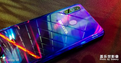 三星Galaxy A8s真機(jī)實(shí)拍