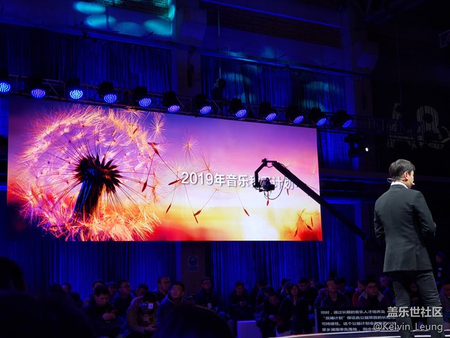 三星A8s，揭開屏幕神秘面紗，Ace王者歸來(lái)。