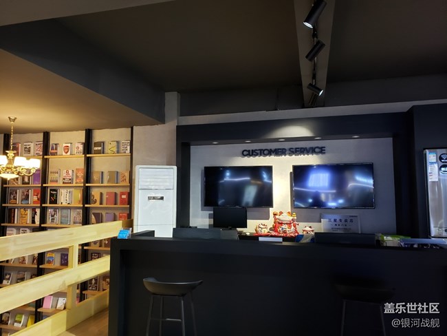 據(jù)說這是全國第一家?guī)ЭХ瑞^的三星全產(chǎn)品體驗(yàn)店哦 據(jù)說這是全國第一家?guī)ЭХ瑞^的三星全產(chǎn)品體驗(yàn)店哦