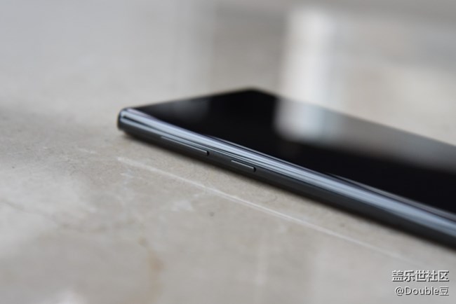 旗艦的最后堅守：三星Galaxy Note9外觀簡析