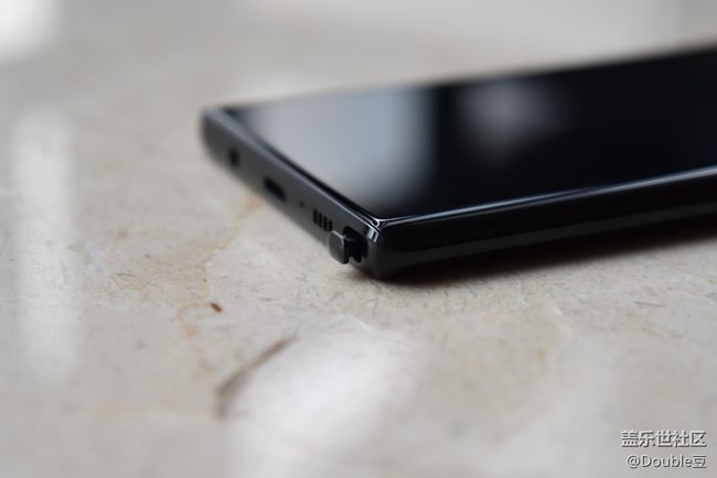 旗艦的最后堅守：三星Galaxy Note9外觀簡析