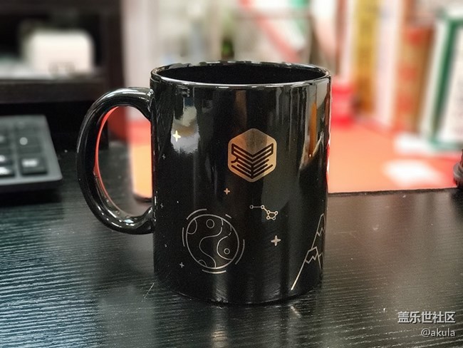 兌換的杯子收到了 蠻漂亮的哈