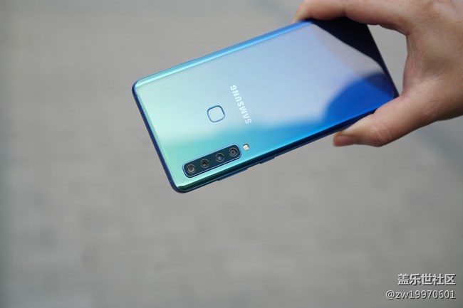 【A9s星粉體驗團】外觀&ID設(shè)計 Galaxy A9s評測Part1 【A9s星粉體驗團】外觀&ID設(shè)計 Galaxy A9s評測Part1