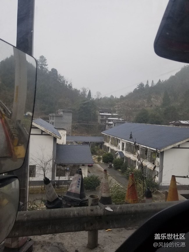 來(lái)鳳凰古城了