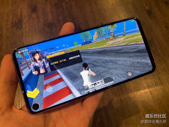 因地制宜 三星Galaxy A8s通孔技術(shù)能做什么？