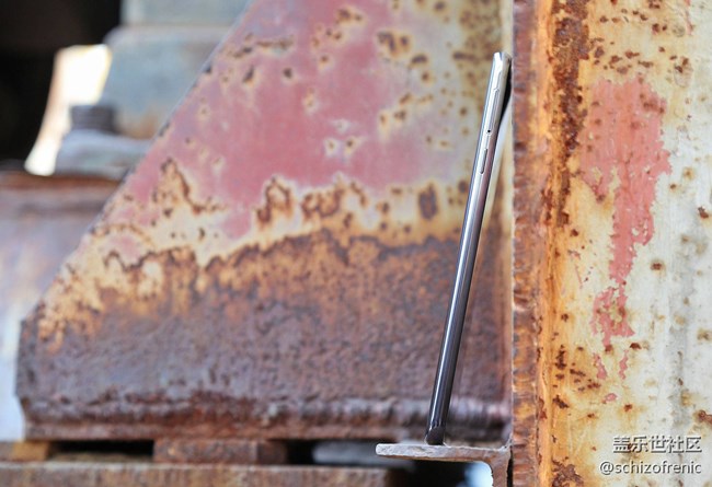 黑瞳全視屏+極致手感，三星Galaxy A8s真機上手體驗