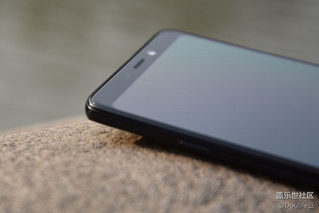 攝像頭多就是了不起！首款后置四攝手機(jī)三星A9s外觀鑒析