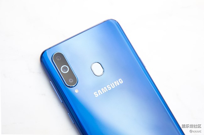 顏值在線、性價比出眾，三星Galaxy A8s年末壓軸登場