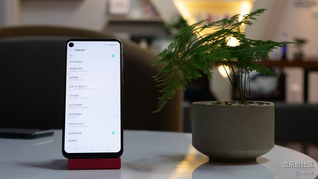 顏值在線、性價比出眾，三星Galaxy A8s年末壓軸登場