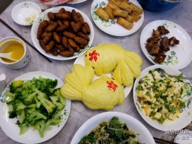 【花樣過(guò)大年】+過(guò)年的色彩