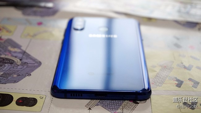 是妥協(xié)還是另辟蹊徑？黑瞳全視屏是一種什么體驗(yàn)？