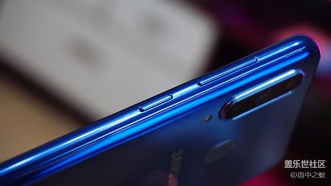 是妥協(xié)還是另辟蹊徑？黑瞳全視屏是一種什么體驗(yàn)？