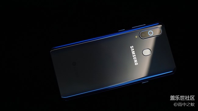 是妥協(xié)還是另辟蹊徑？黑瞳全視屏是一種什么體驗(yàn)？