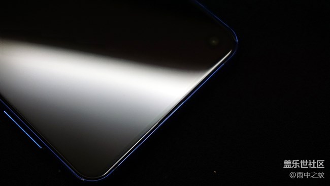 是妥協(xié)還是另辟蹊徑？黑瞳全視屏是一種什么體驗(yàn)？