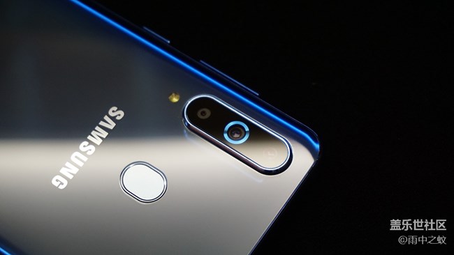 是妥協(xié)還是另辟蹊徑？黑瞳全視屏是一種什么體驗(yàn)？