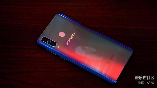 是妥協(xié)還是另辟蹊徑？黑瞳全視屏是一種什么體驗(yàn)？