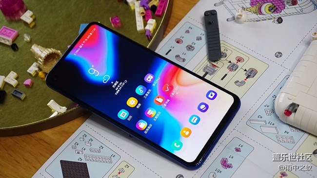 是妥協(xié)還是另辟蹊徑？黑瞳全視屏是一種什么體驗(yàn)？