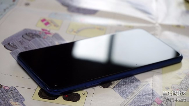 是妥協(xié)還是另辟蹊徑？黑瞳全視屏是一種什么體驗(yàn)？