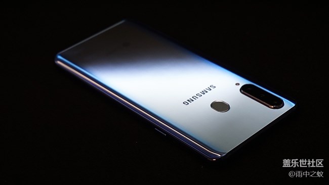 是妥協(xié)還是另辟蹊徑？黑瞳全視屏是一種什么體驗(yàn)？