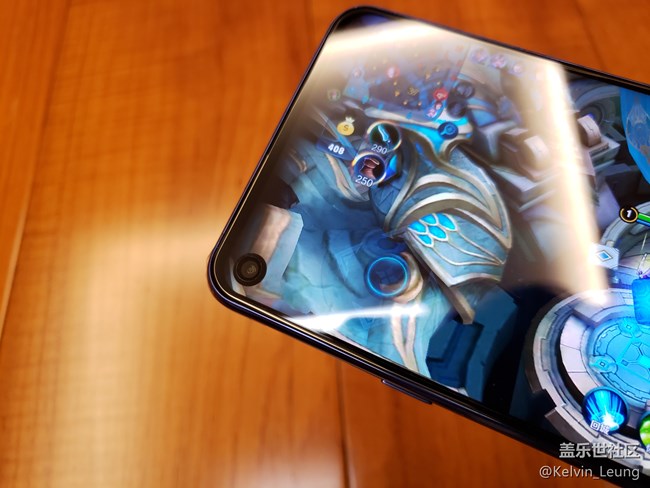 【Galaxy A8s星粉體驗(yàn)活動(dòng)】A8s上手，一個(gè)黑瞳，洞見未來。