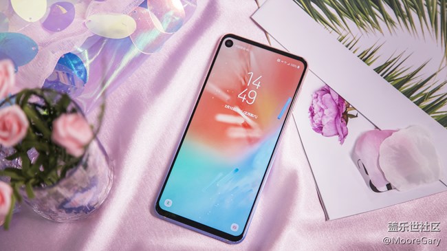 寶藏男友的情人節(jié)禮物清單，三星A8s獨(dú)角精靈版