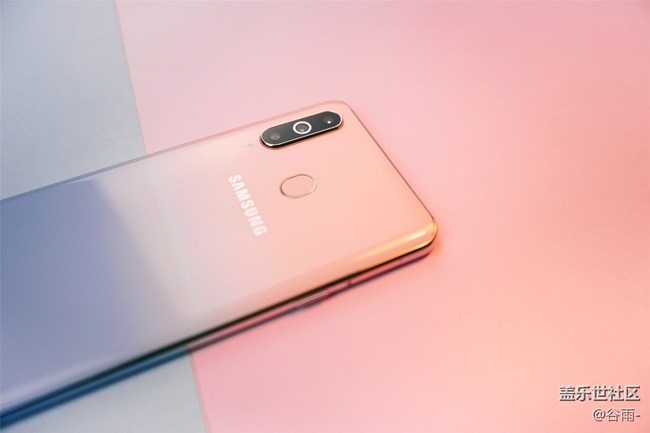 藍(lán)粉森林中的獨(dú)角精靈