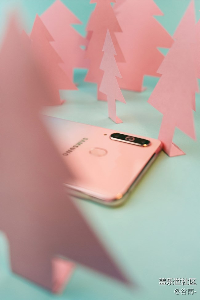 藍(lán)粉森林中的獨(dú)角精靈