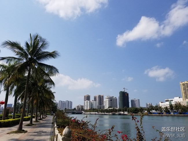 【曬出我的美景】+藍(lán)天白云海水