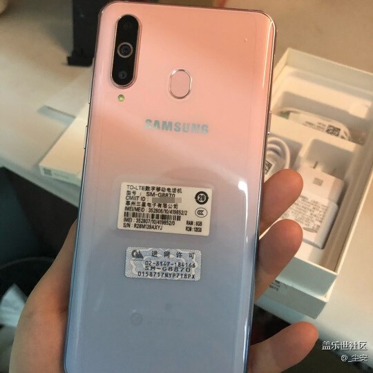 三星A8S首批用戶曬單照，也太好看了吧！