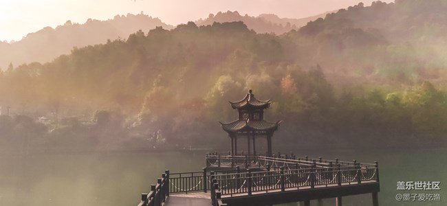 黑瞳全視屏-三星A8s攝影評測