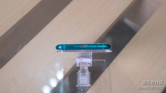 【A8s星粉體驗(yàn)團(tuán)】A8s！靚麗的外觀 搶眼的拍照