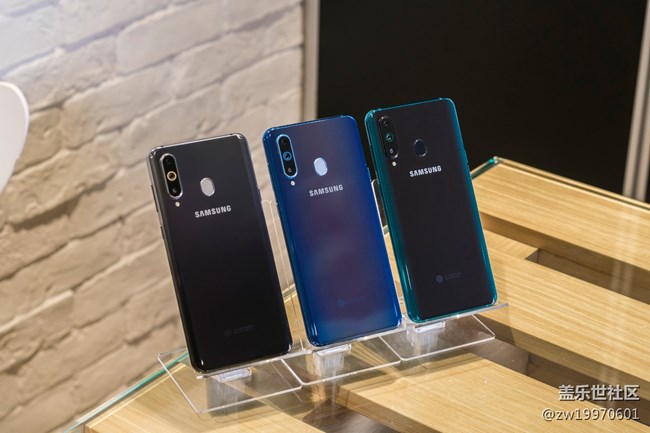 【A8s星粉體驗(yàn)團(tuán)】A8s！靚麗的外觀 搶眼的拍照